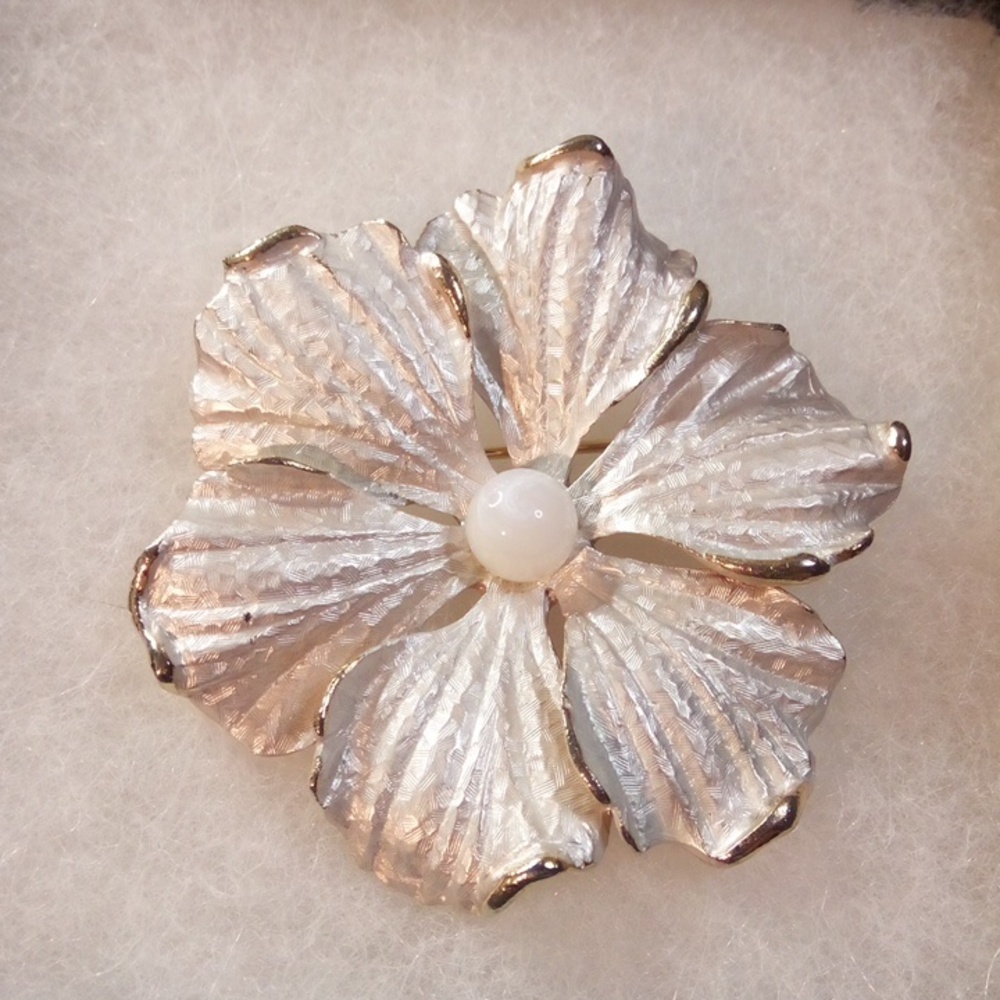 Kramer silver tone frosted flower brooch